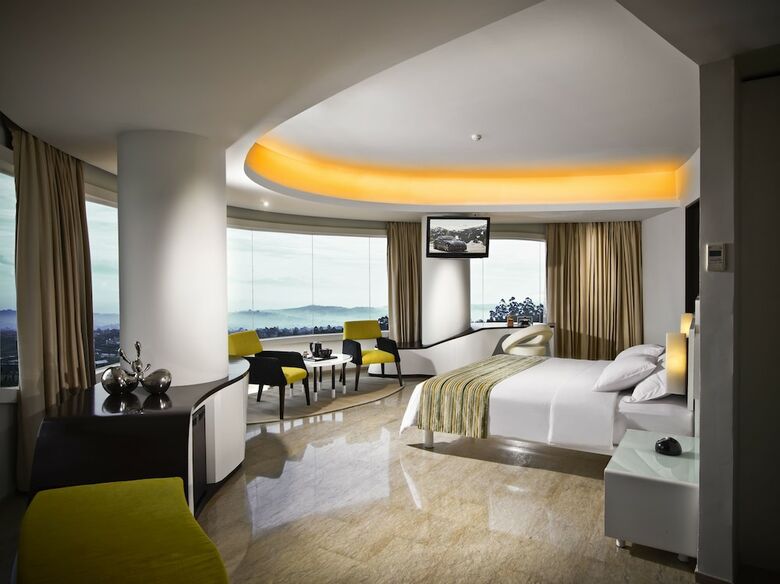 Sensa Hotel