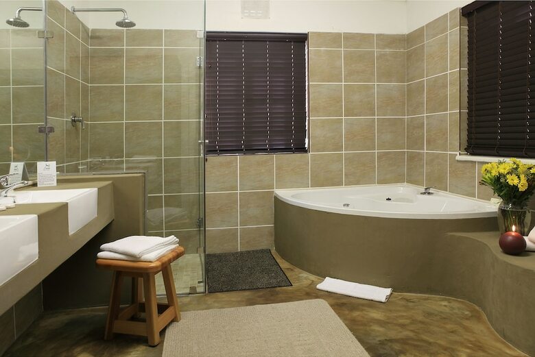 Hotel Loerie Guest Lodge