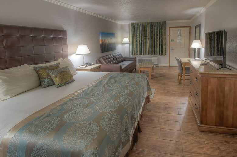 Hotel Accommodation By Willow Brook Lodge
