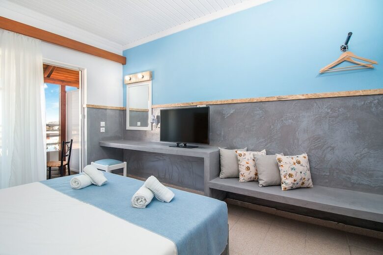 Hotel Tinas Plus - Ex Tinas Studios