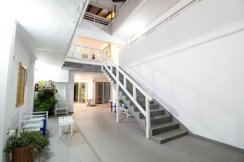 Hotel Tinas Plus - Ex Tinas Studios