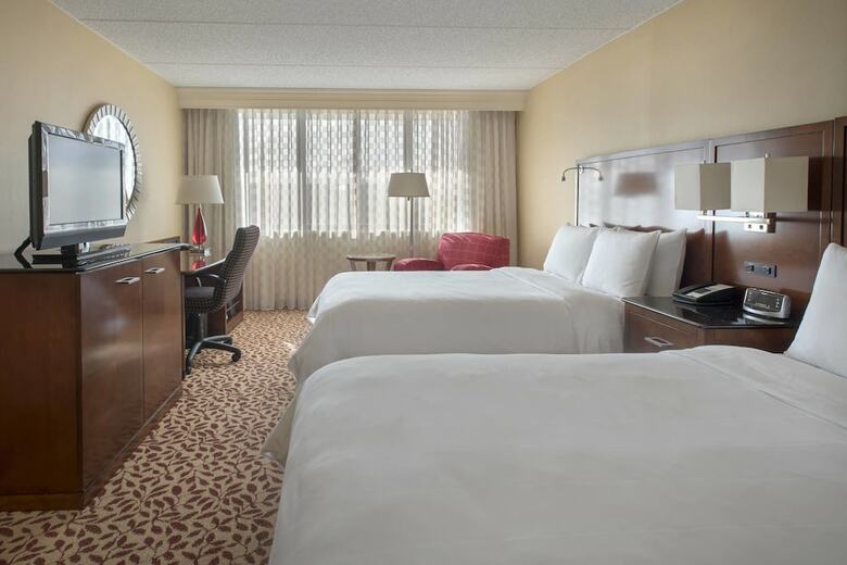Hotel Long Island Marriott