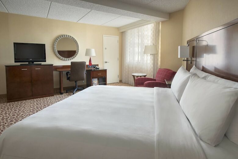 Hotel Long Island Marriott