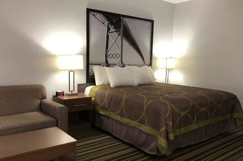 Motel Super 8 By Wyndham Windsor/dougall