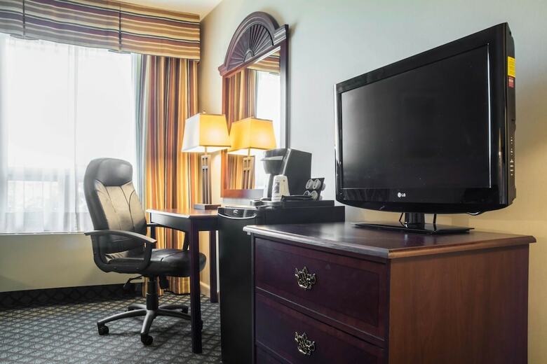 Hotel Comfort Inn And Suites Ingersoll