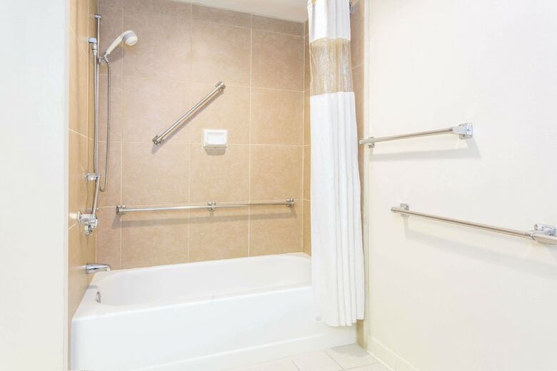 Hotel Baymont By Wyndham Cincinnati