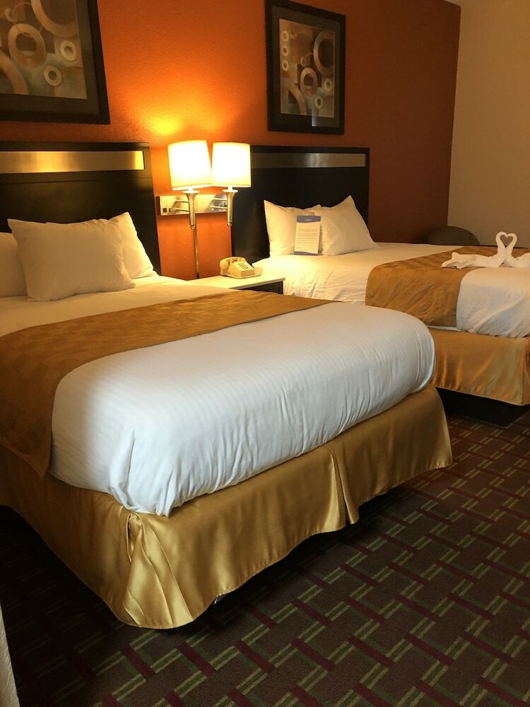 Hotel Baymont By Wyndham Cincinnati
