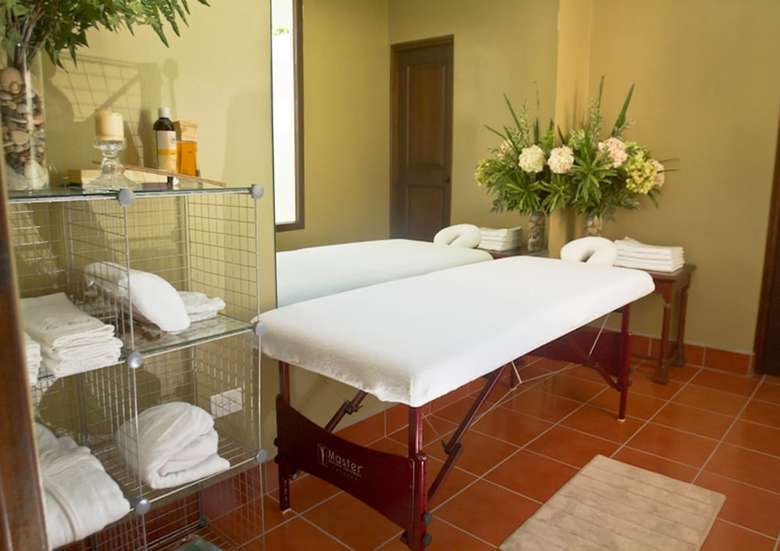 Hotel Los Portales