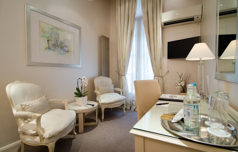 Beaufort Hotel