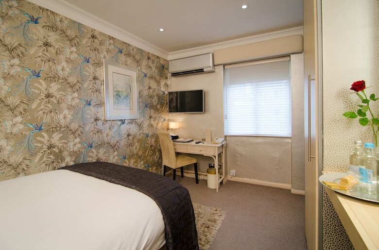 Beaufort Hotel