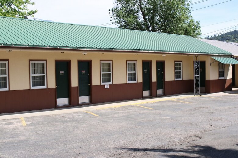 Bell's Motor Lodge Motel
