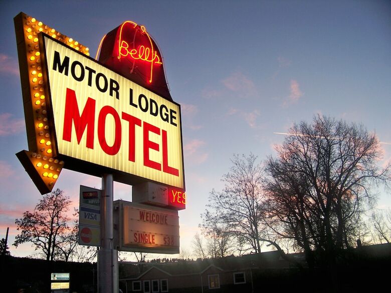 Bell's Motor Lodge Motel