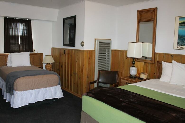 Bell's Motor Lodge Motel