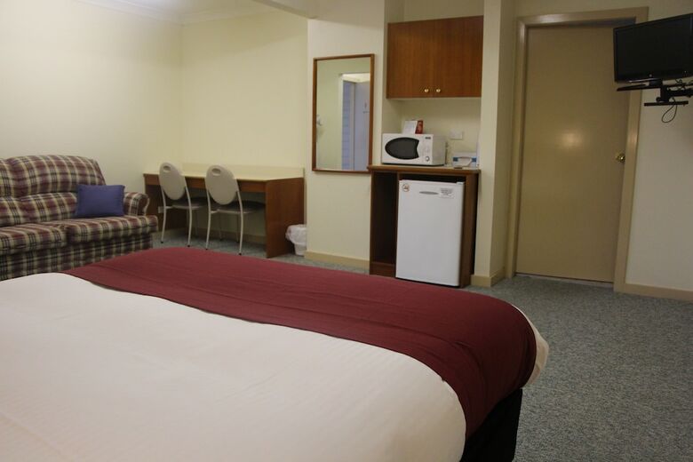 Pioneer Way Motel