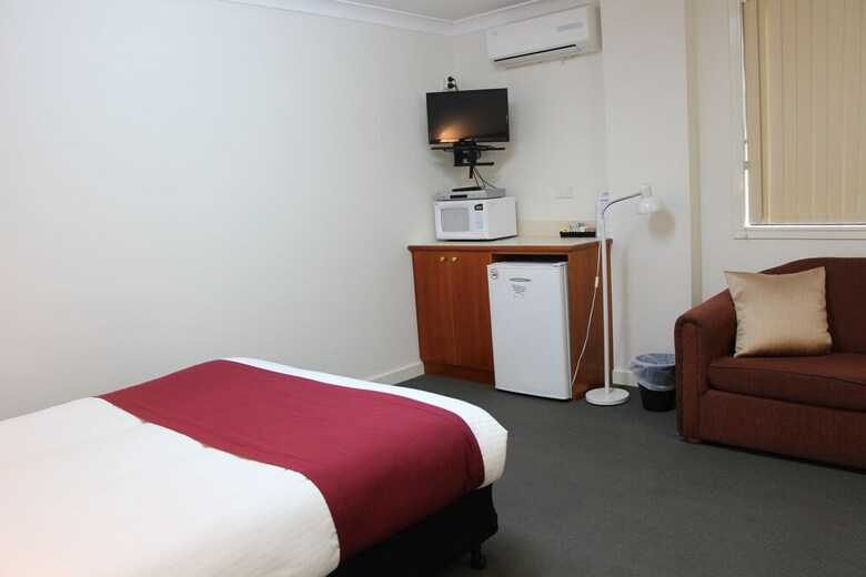 Pioneer Way Motel