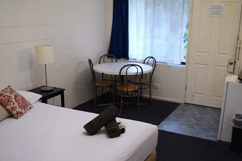 Rosebud Motel