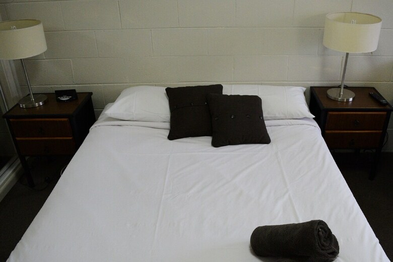 Rosebud Motel