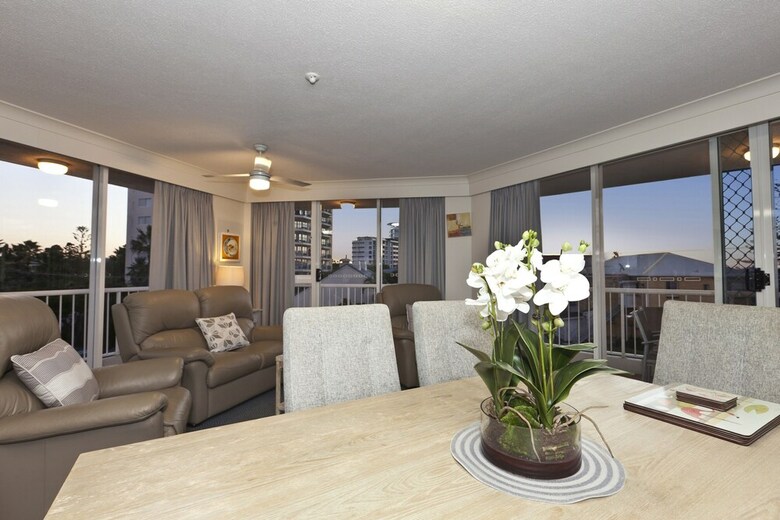 Apartamentos Meridian Tower