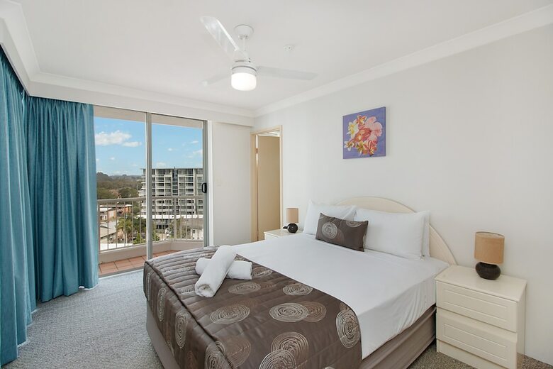 Apartamentos Meridian Tower