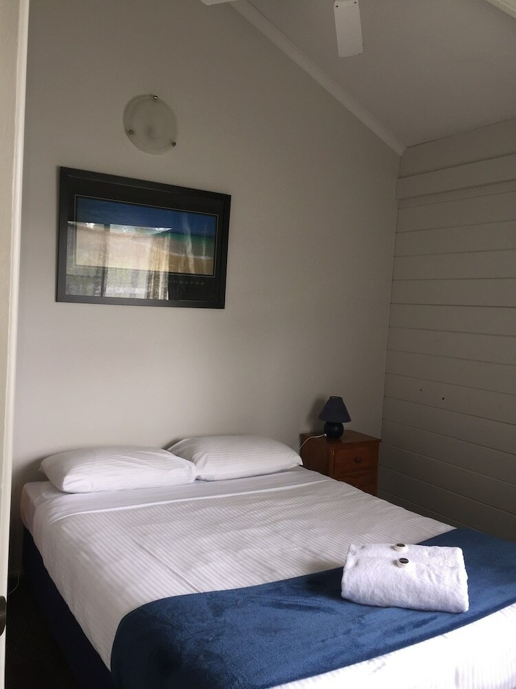 Cabana Shelly Beach Holiday Park