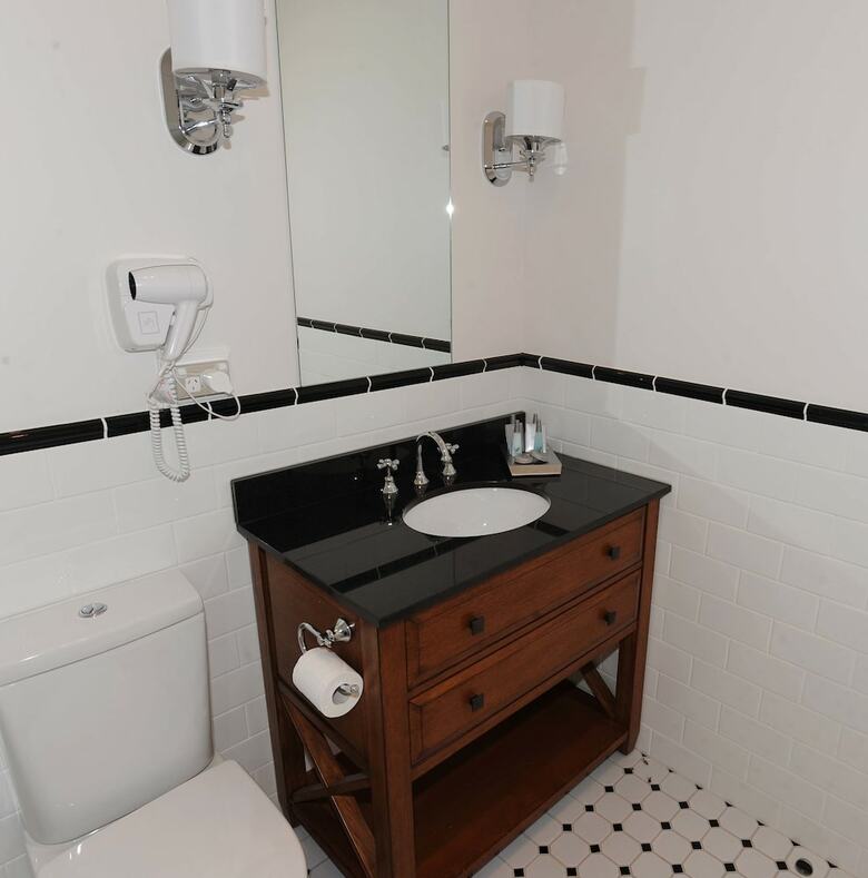 Yarrawonga Hotel