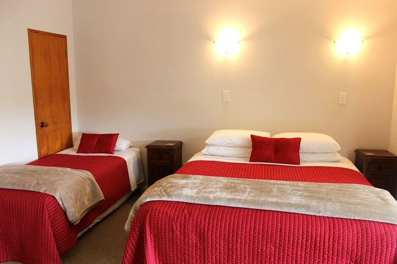 Lake Matheson Motel