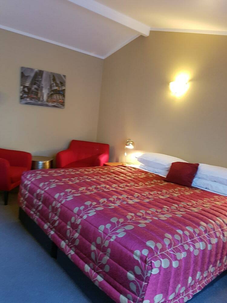 Lake Matheson Motel