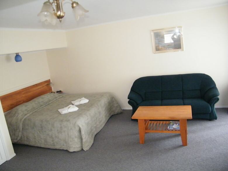 Colonial City Motel And Conference Centre