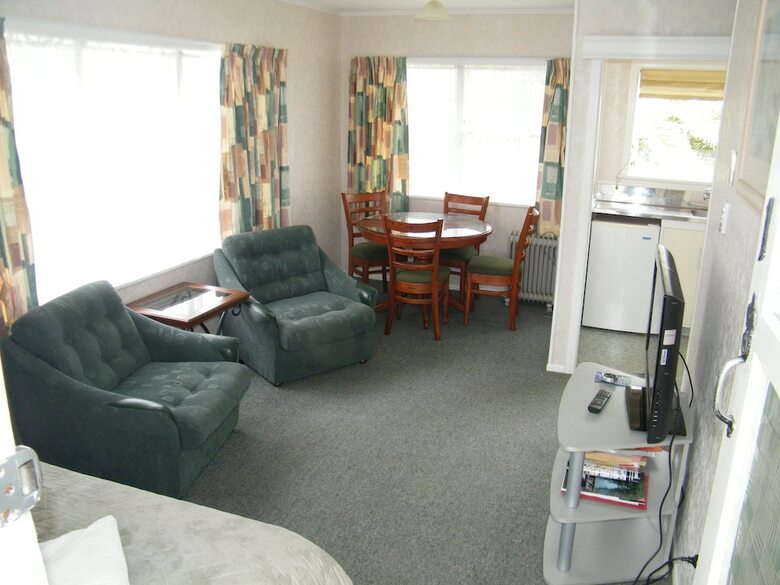 Colonial City Motel And Conference Centre