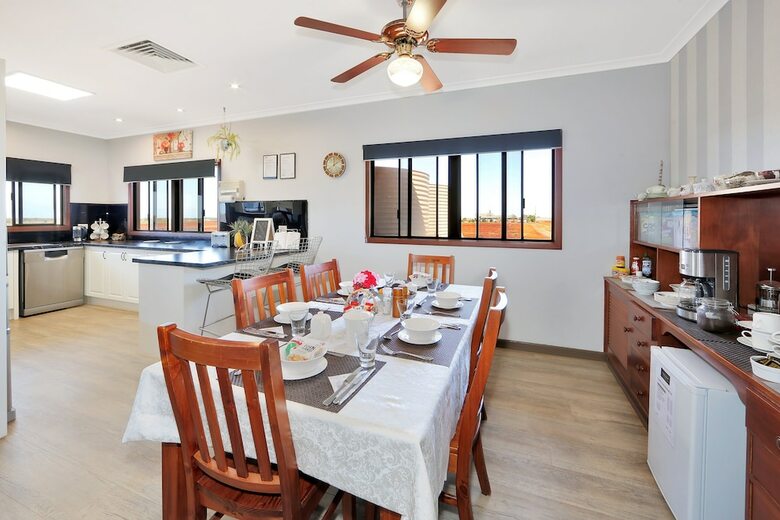 Dunelm House Bed And Breakfast