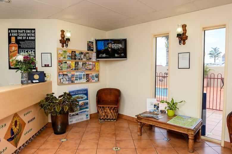 Villa Mirasol Motor Inn