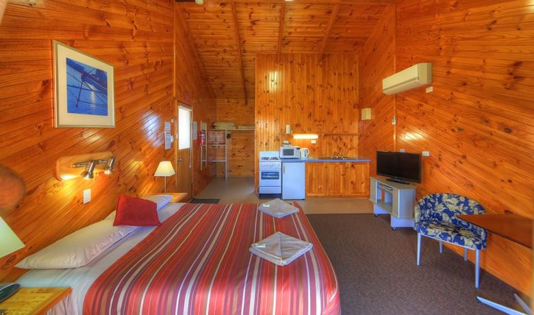 Low Head Tourist Park - Caravan Park