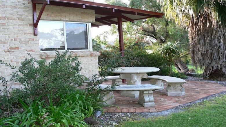 Spring Bay Villas