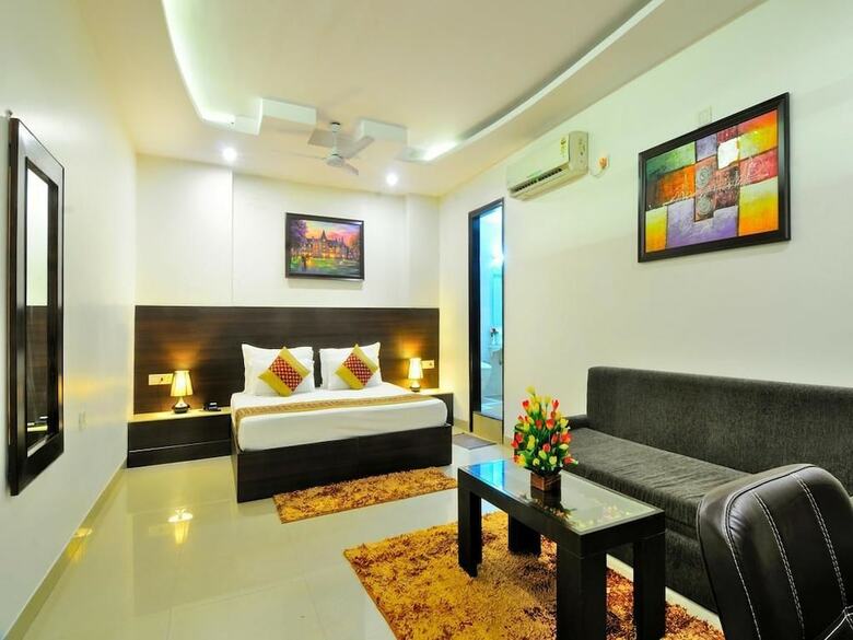 Hotel Sky Rich International