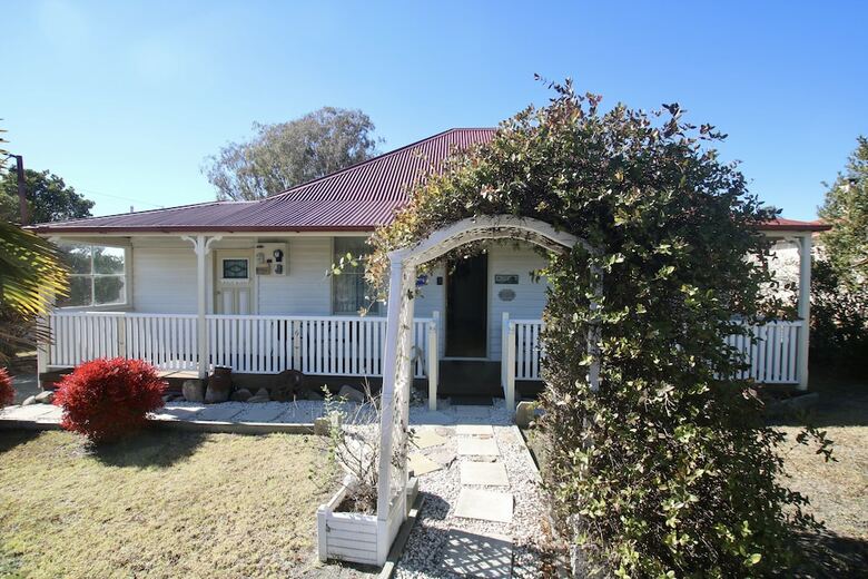 Tenterfield Cottage Holiday House