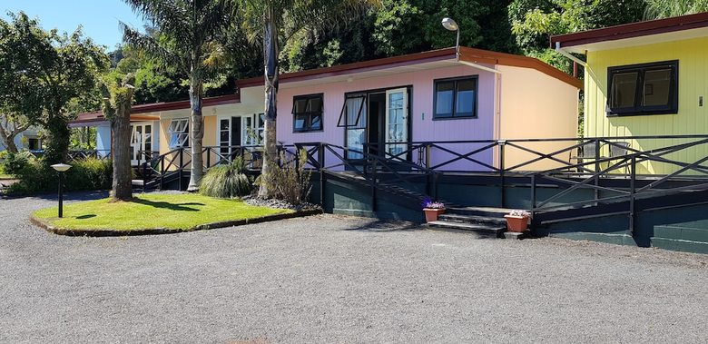 Coastal Motor Lodge