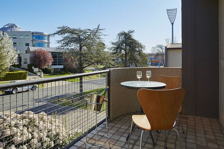 Manuka Park Apartments