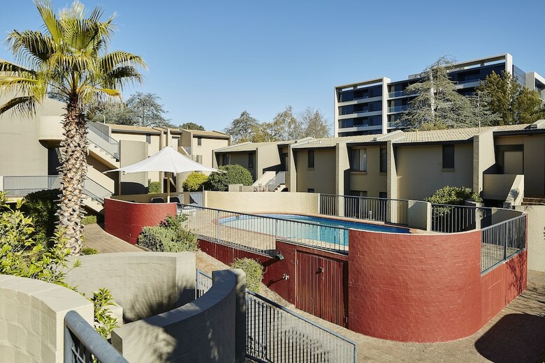 Manuka Park Apartments