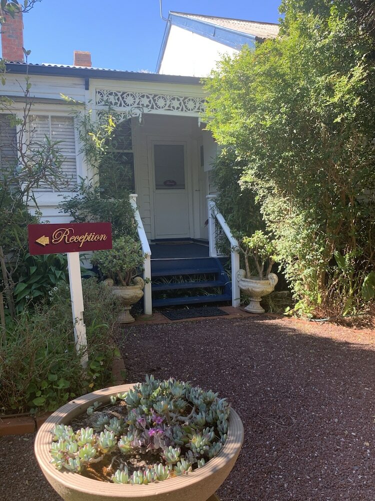 Hotel Genesta House Bed And Breakfast