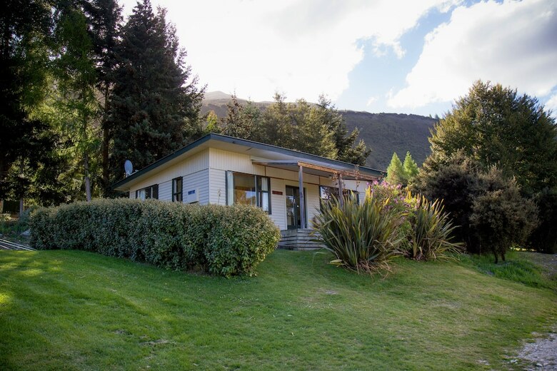 The Camp - Lake Hawea
