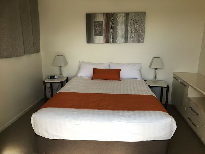 21 On Hursley Motel Apartments