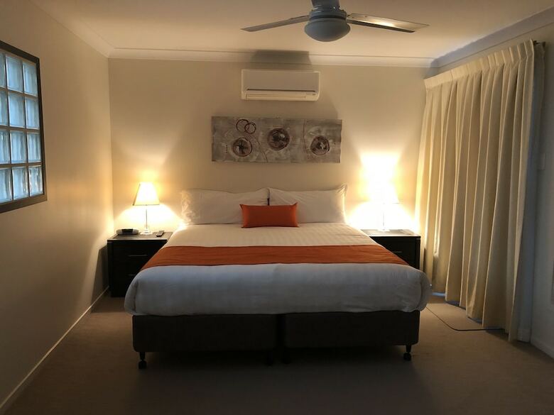 21 On Hursley Motel Apartments