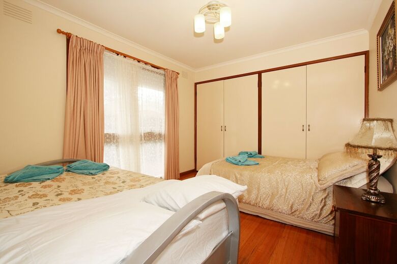 40 Thames Holiday Unit