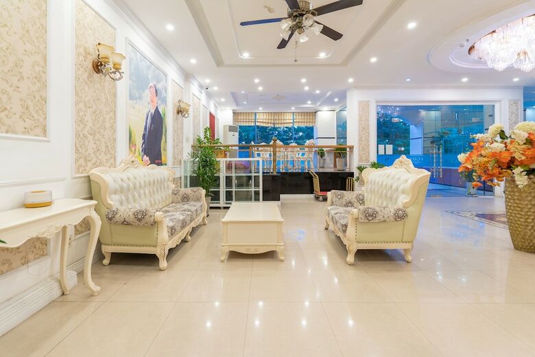 Jay Grand Hotel