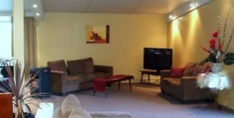 Caves Motor Inn