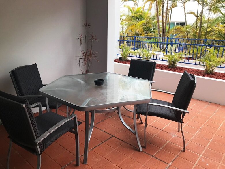 Apartamentos Surfers Beach Resort 2
