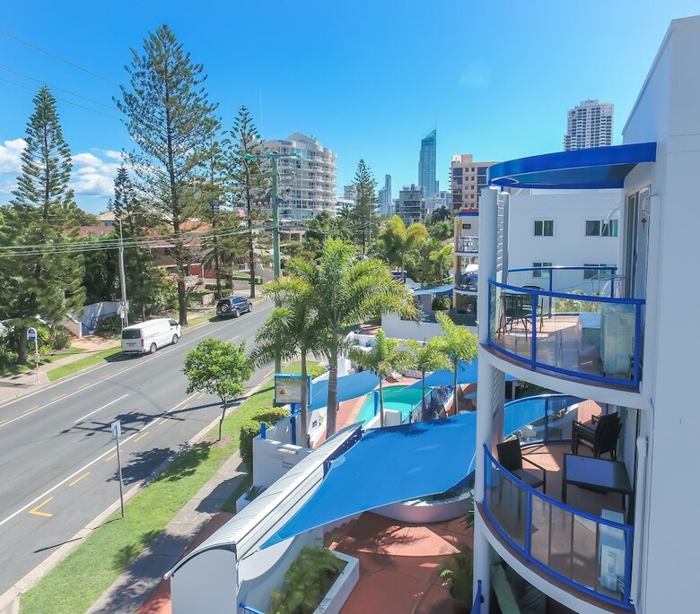 Apartamentos Surfers Beach Resort 2