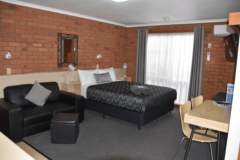 Shannon Motor Inn