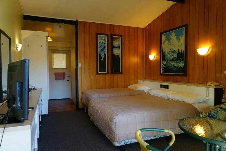 Tui Lodge Motel