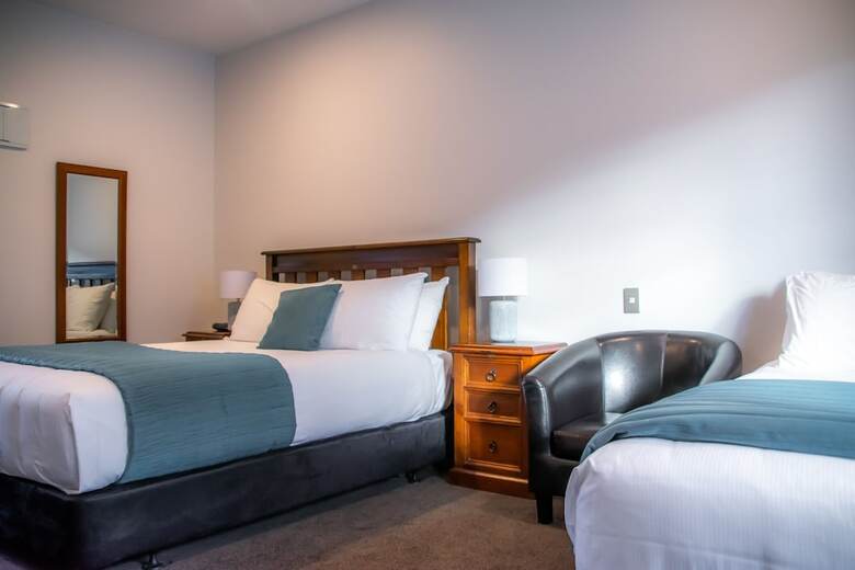 Carrick Lodge Motel